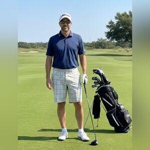 PGA Tour Men's Flat Front Golf Shorts White & Beige Plaid Size 38 EUC